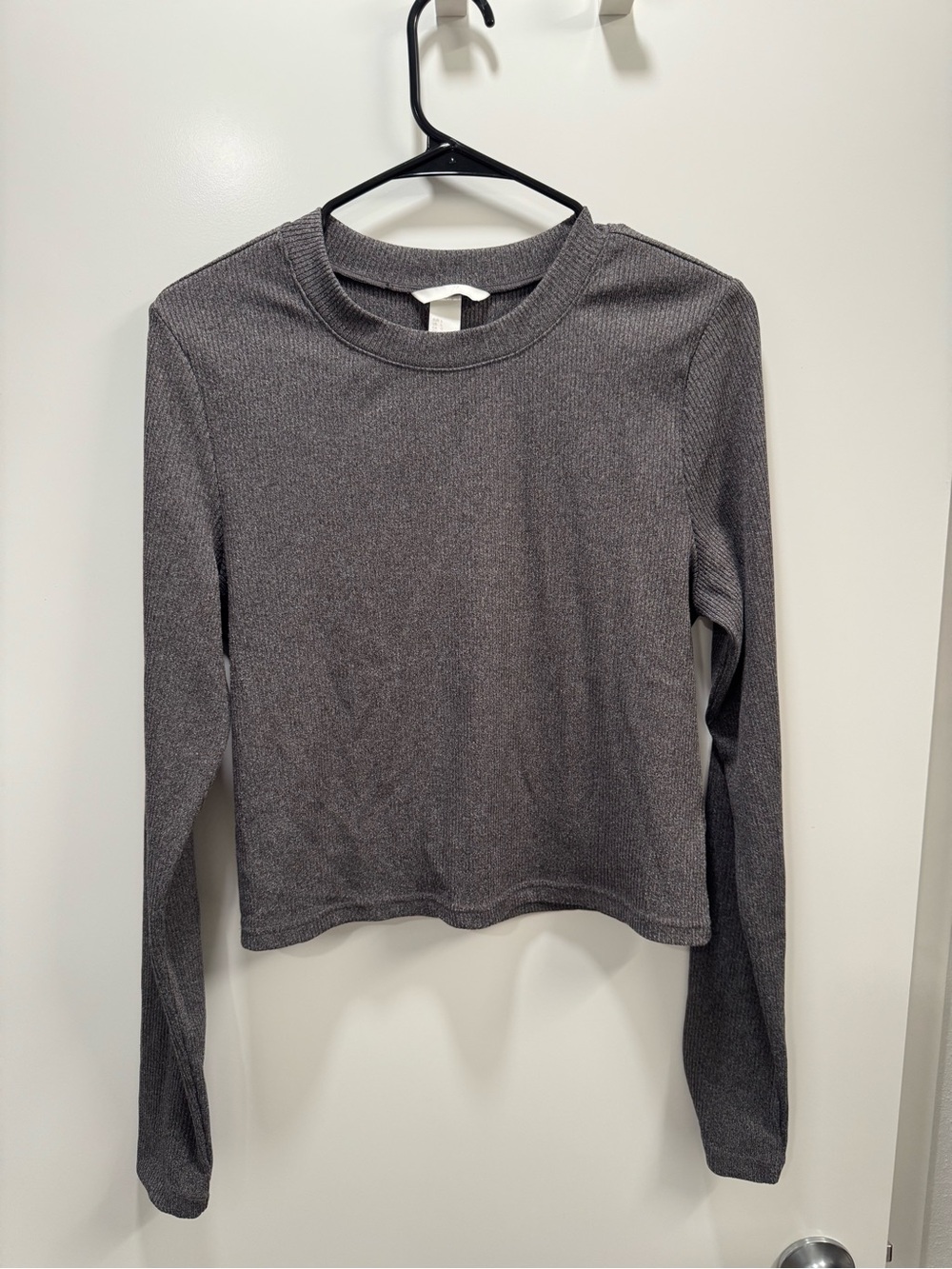 H&M Women's Gray Long-Sleeve Ribbed Crewneck Top